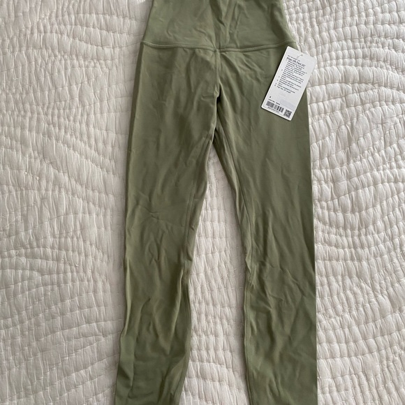 NWT lululemon align HR pants 25” - Picture 5 of 5